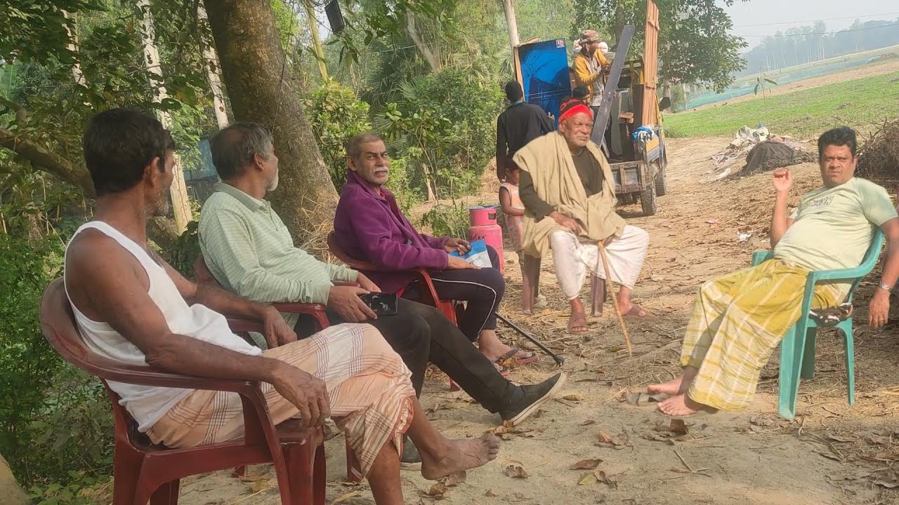 আমাদের নতুন প্রতিবেশী থাকার জন্য কি কি নিয়ে আসলো