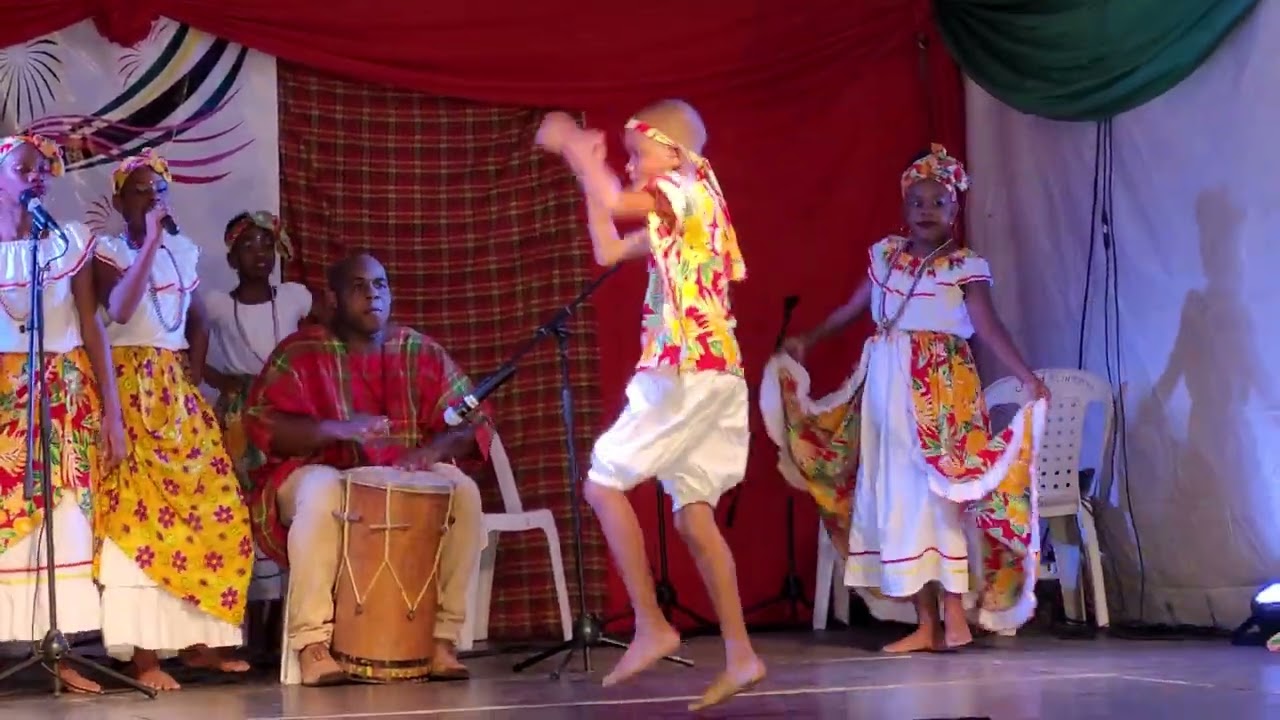 Castle Bruce Primary shakes crowd with Domlec Meshastay Bele