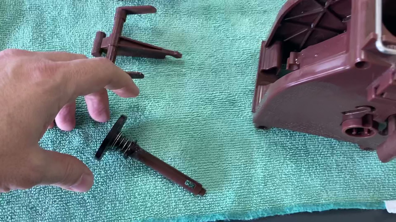 Quando a máquina de café expresso está derrubando café atrás do grupo - parte 2
