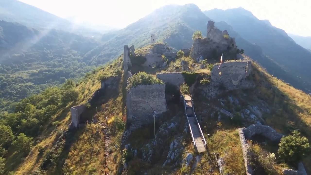 Castello dei Conti D'Aquino (Ruderi Castello San Tommaso D'Aquino) Roccasecca - Drone SuperFly HQ