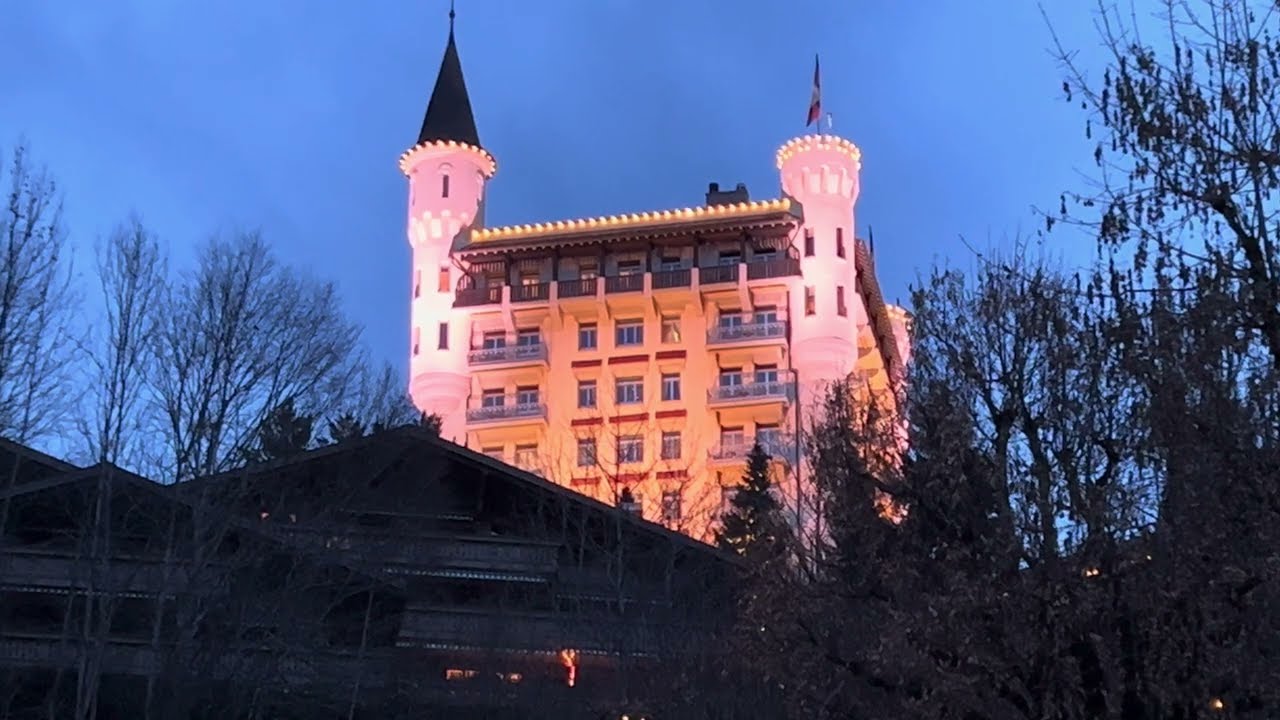 Gstaad Christmas Lights Walk 2025 December 🎄 ⭐️ 4K Walking Tour 🇨🇭 Switzerland