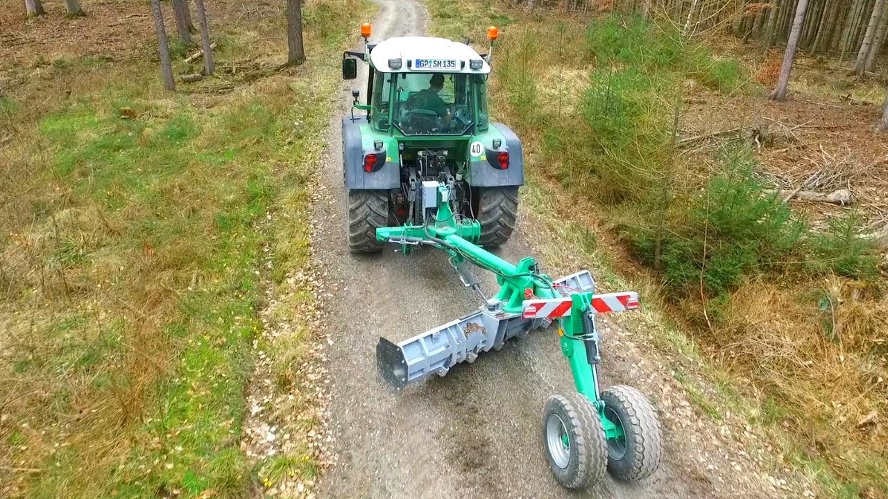 Sanierung von Wirtschaftswegen | Fendt 313 Vario & HEN Profigrader AG 250, Takeuchi TB 290