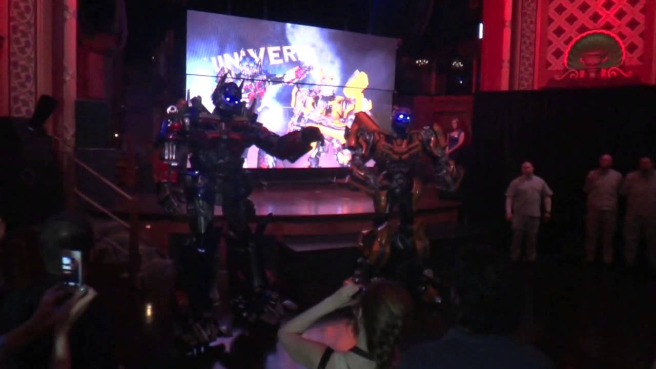 Universal Studios Transformers Optimus Prime and Bumblebee