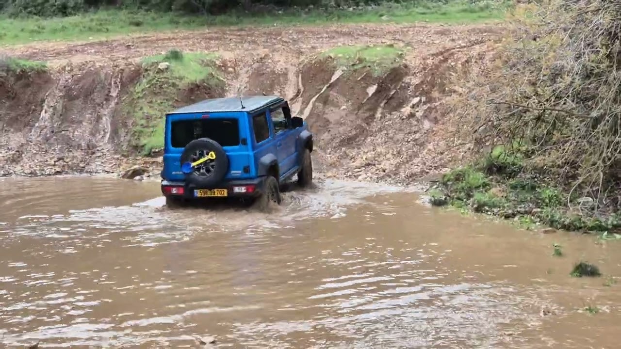 Jimny mud and wet slope