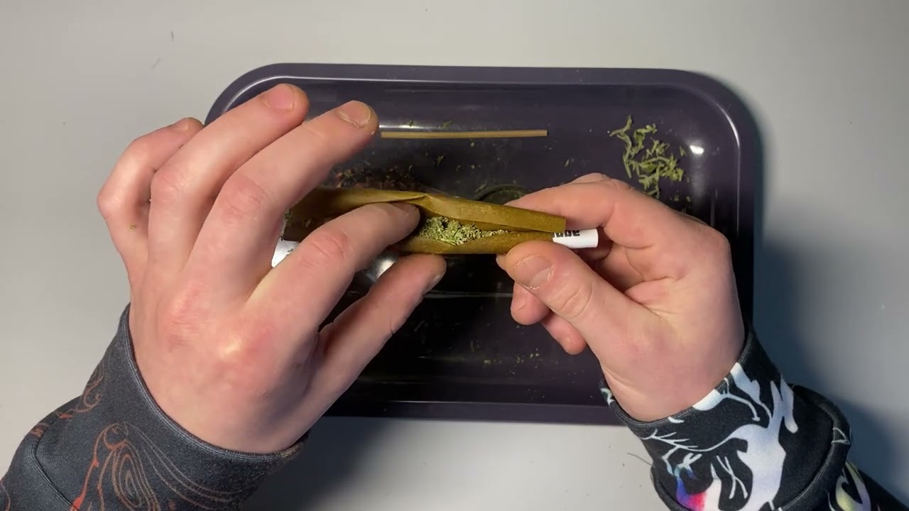 How to roll a blunt/ Jak ubalit blunt (CZ,EN) TUTORIAL