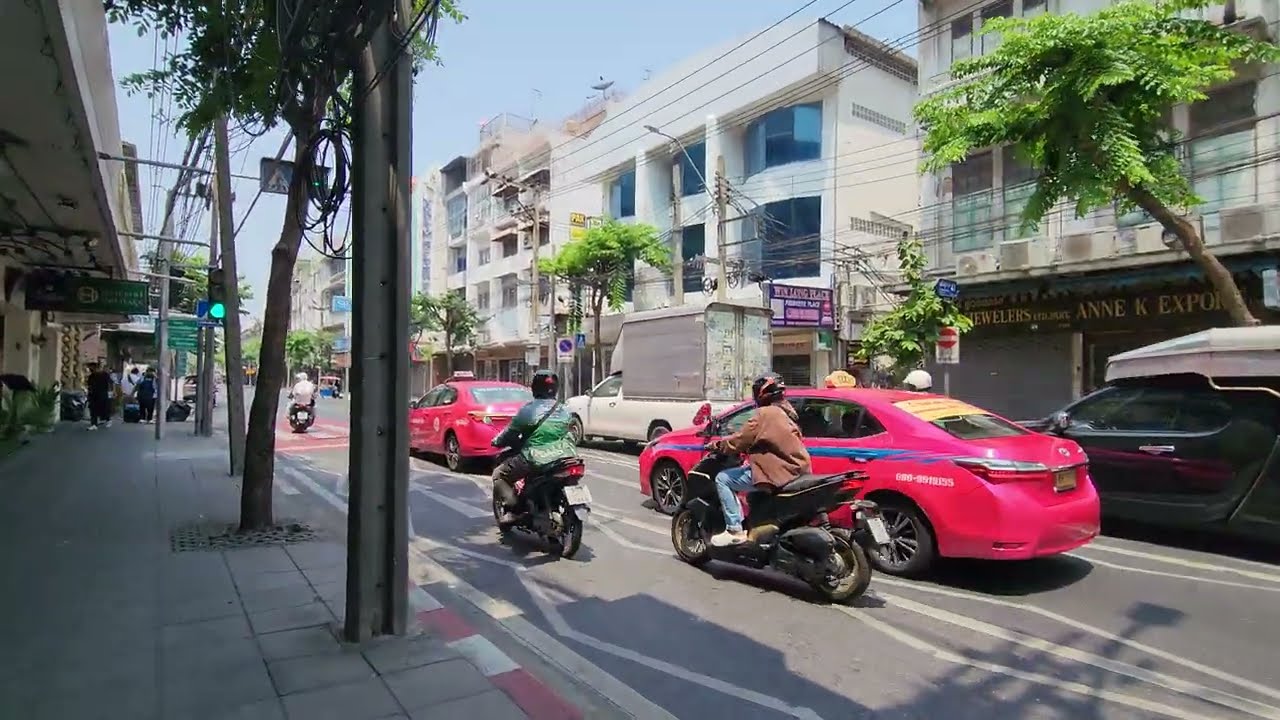 Walk Saphan Taksin to Grand Postal Building Thanon Charoen Krung Road ถนนเจริญกรุง Bangkok Thailand
