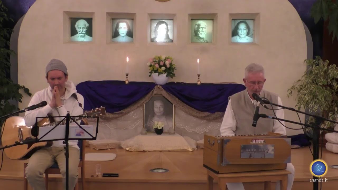 ANANDA LIVE: Gurukirtan con Krishna Prem and Sanjaya (ITA/ENG)