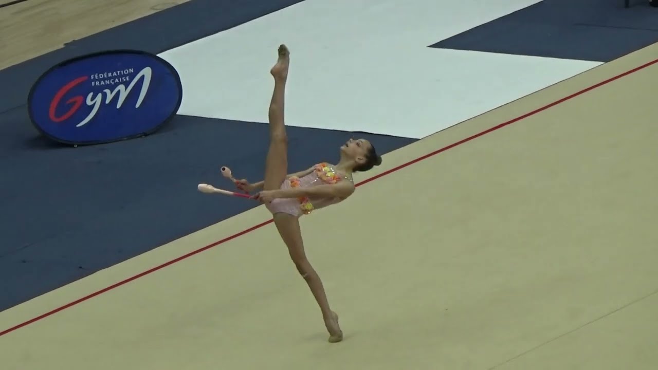 Tara PELLETIER massues - 2025 Championnats de France Espoirs
