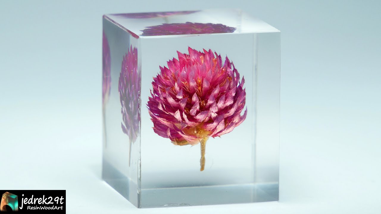 Levitating Clover Flower in Epoxy Resin / Resin Art