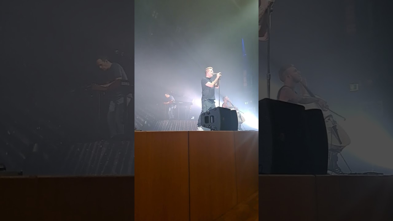 The dark Tenor : VIP In Stade