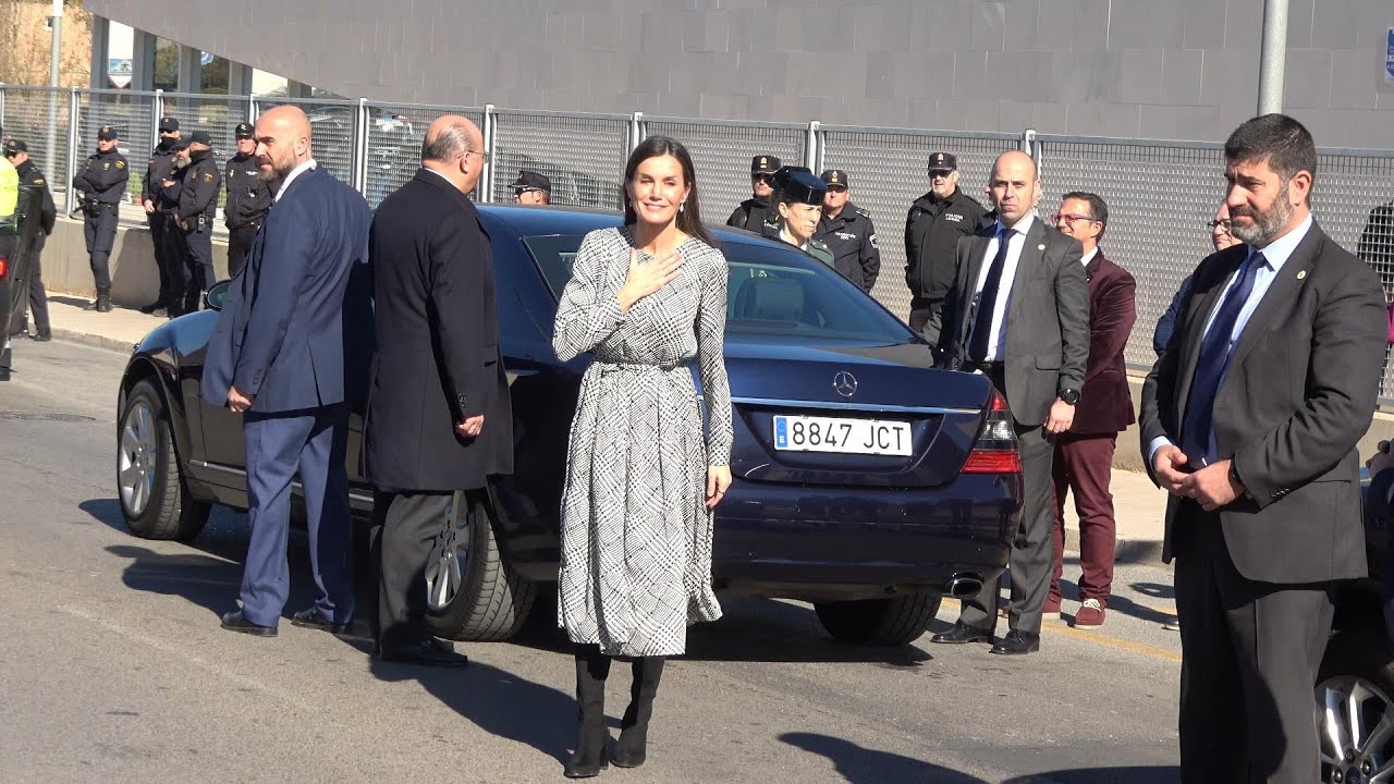 La reina Letizia visita Petrer