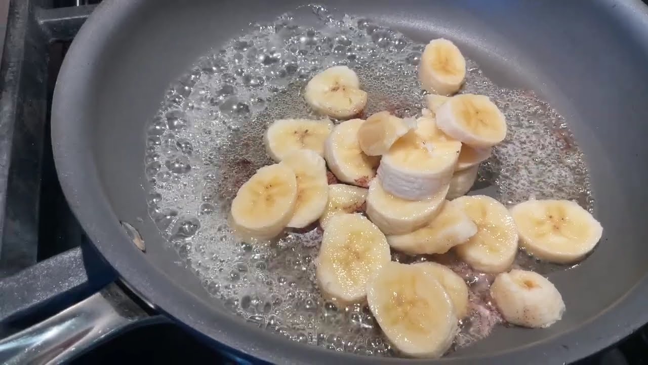 Caramelized Bananas with yogurt