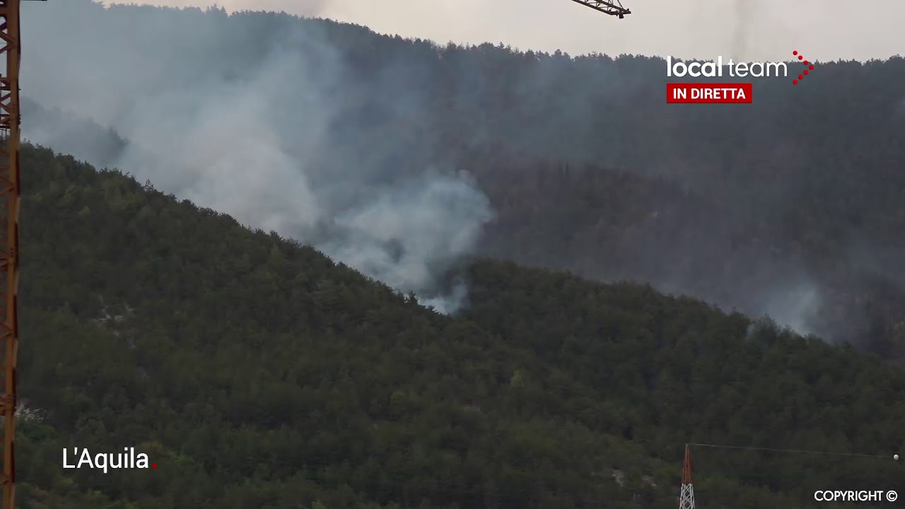 LIVE Incendio l'Aquila, intervento canadair