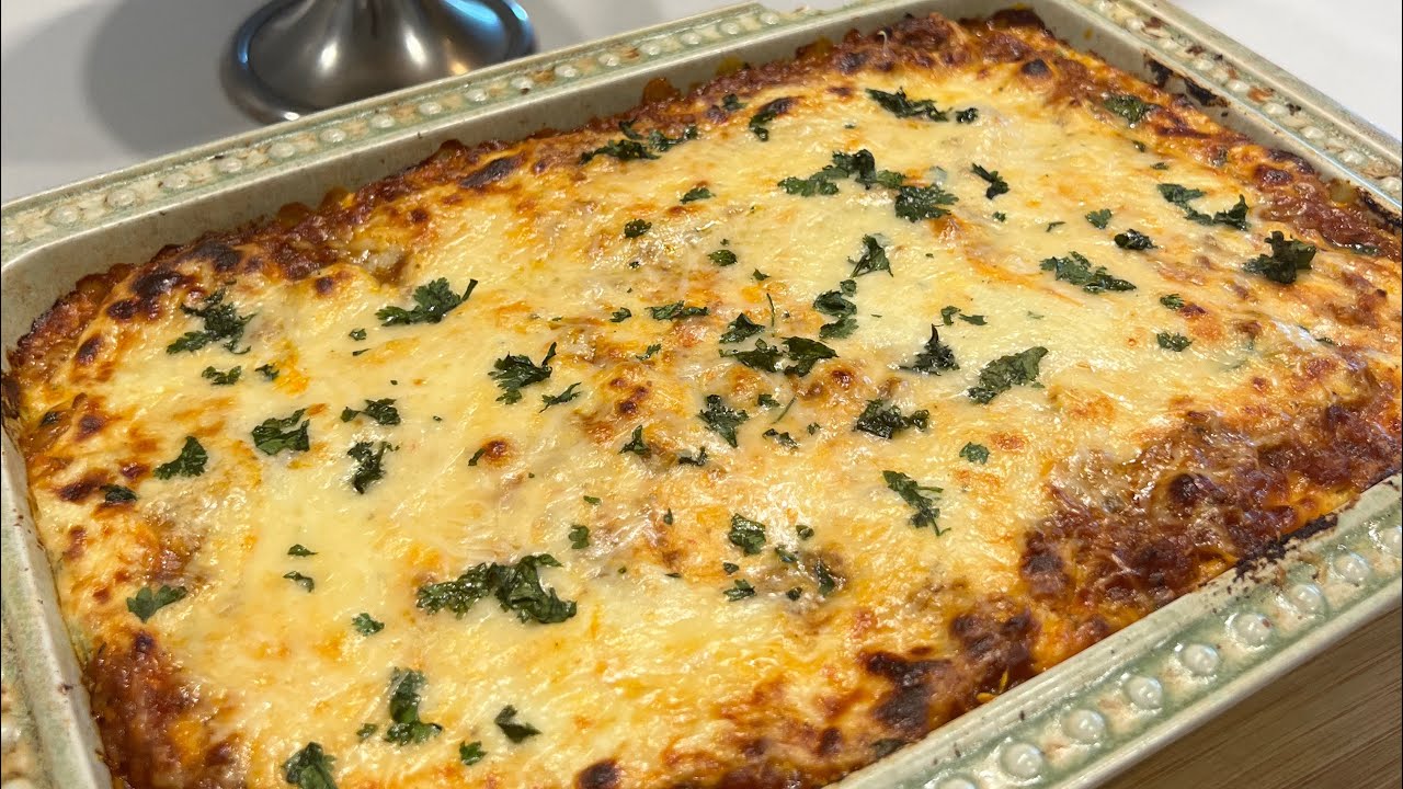 The BEST Lasagna Recipe