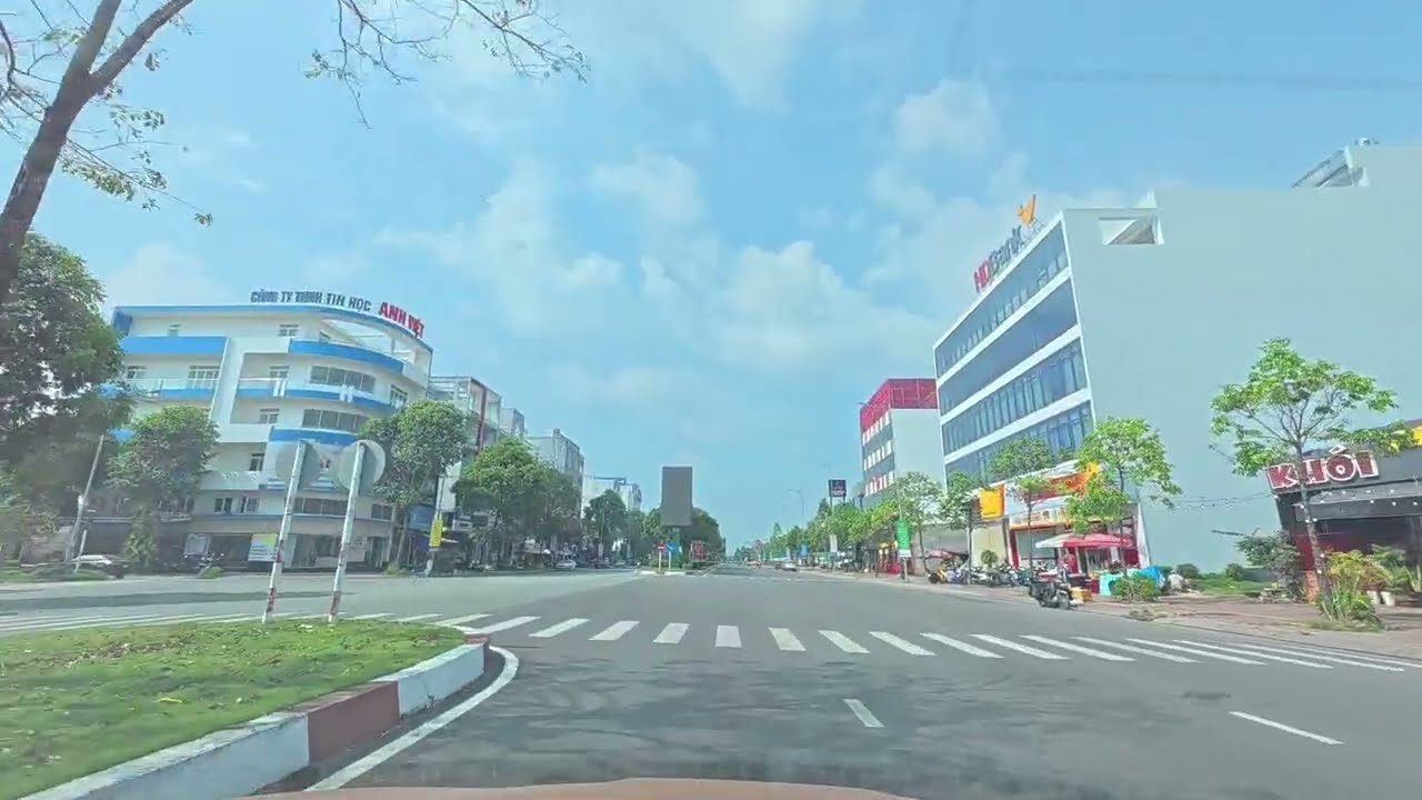 Tân An, Long An. Một đoạn đường Hùng Vương 