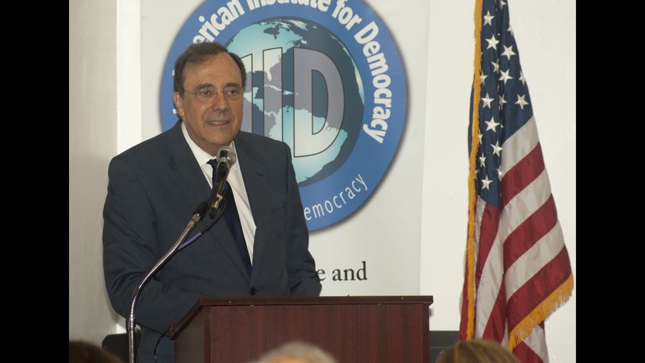 (COMPLETO) Carlos Alberto Montaner - Conferencia «Las nuevas relaciones entre Estados Unidos y Cuba»