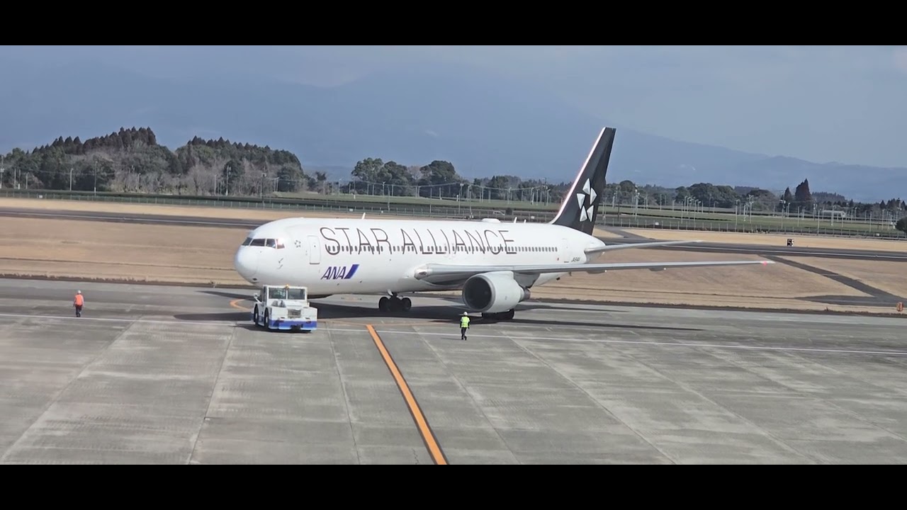 パイロットさんからお手ふり👋頂きました😆ANA767機スタアラの出発