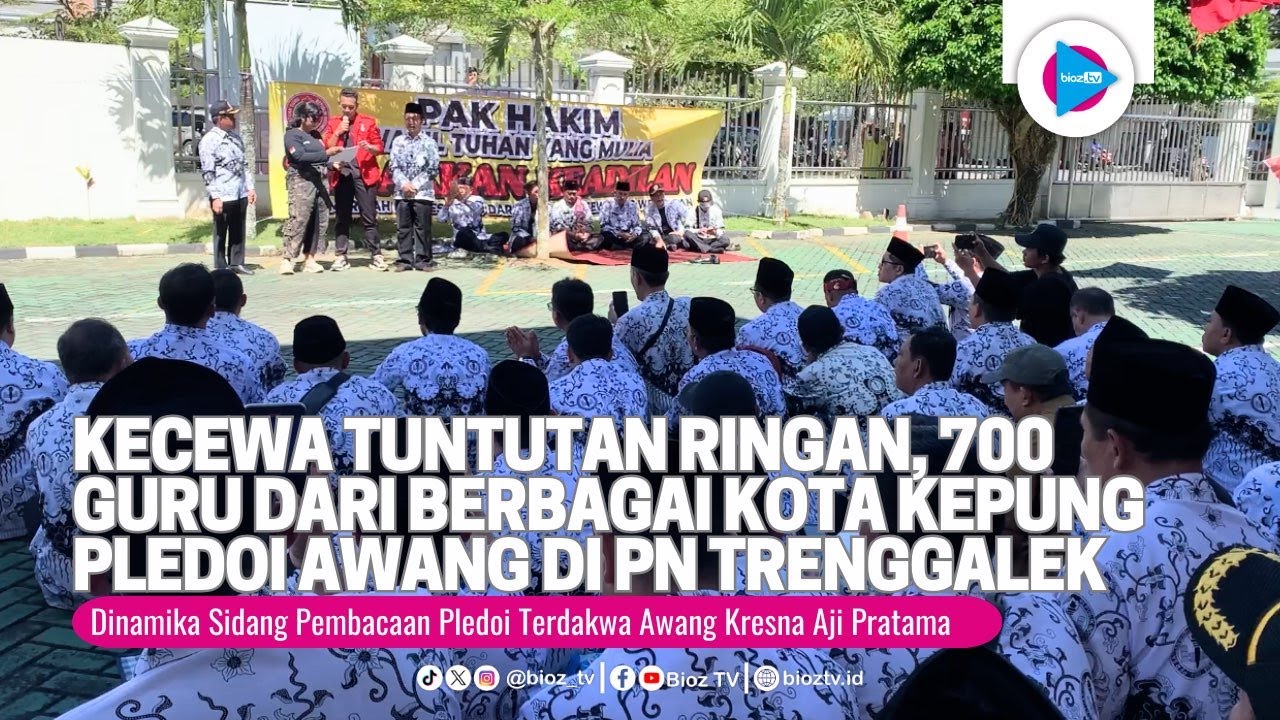 Kecewa Tuntutan Ringan, 700 Guru dari Berbagai Kota Kepung Pledoi Awang di PN Trenggalek - bioztv.id