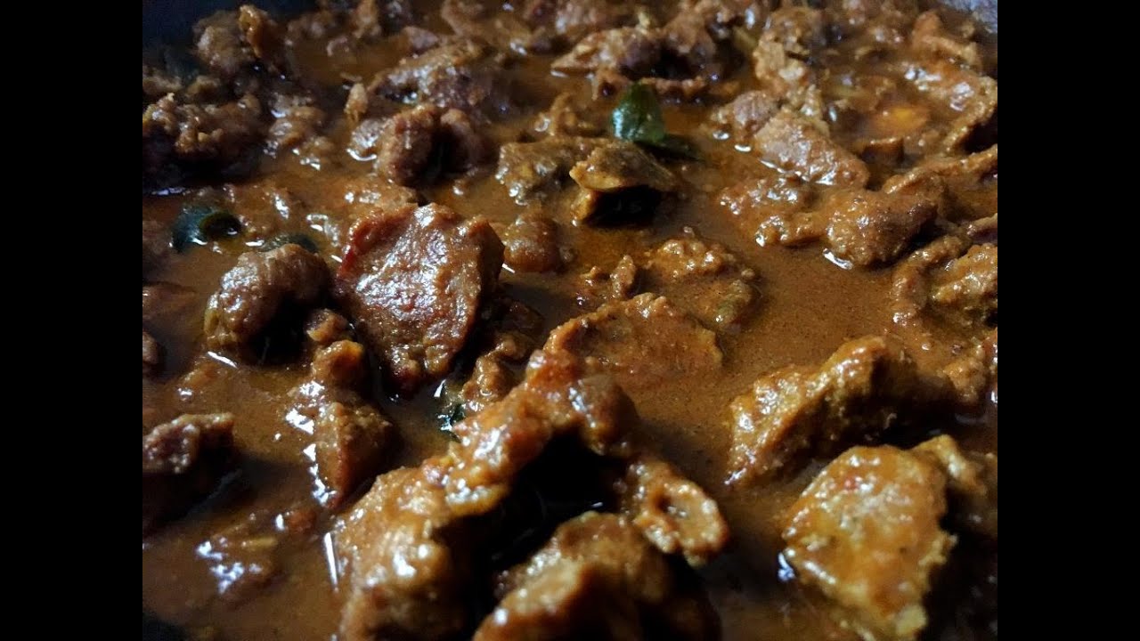 Spicy Beef Curry With Tomato And Coconut Milk (Easy Home Made)