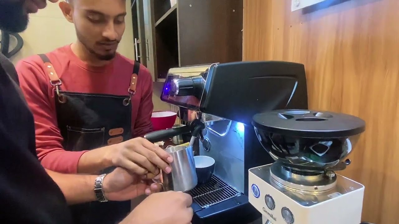Students Practice | Barista Class by Chefs and crfats