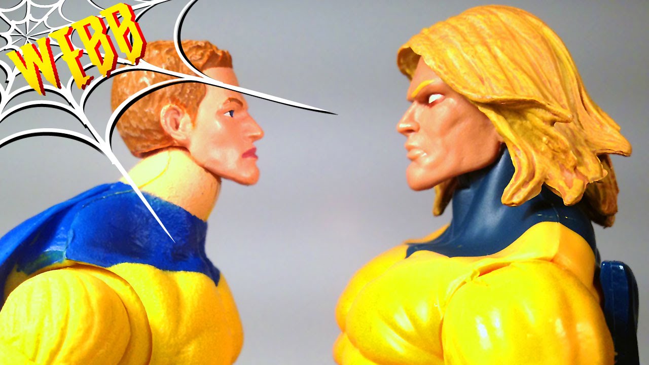 Сравнение фигурок Marvel Legends SENTRY Toy Biz и Hasbro