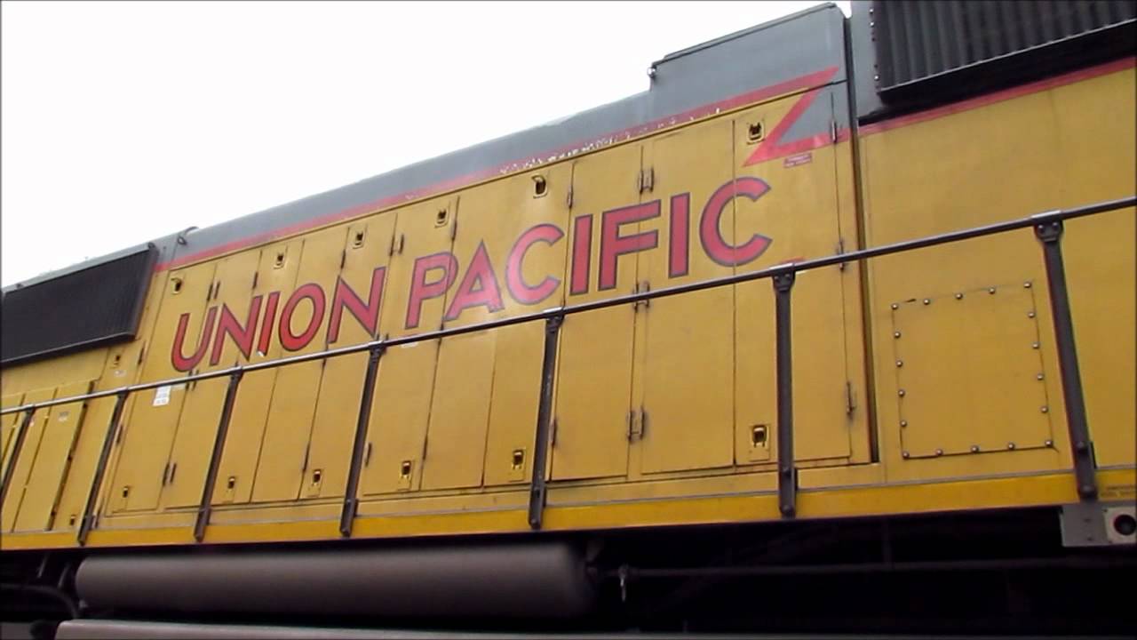UP SD70M in Neutral Run 8