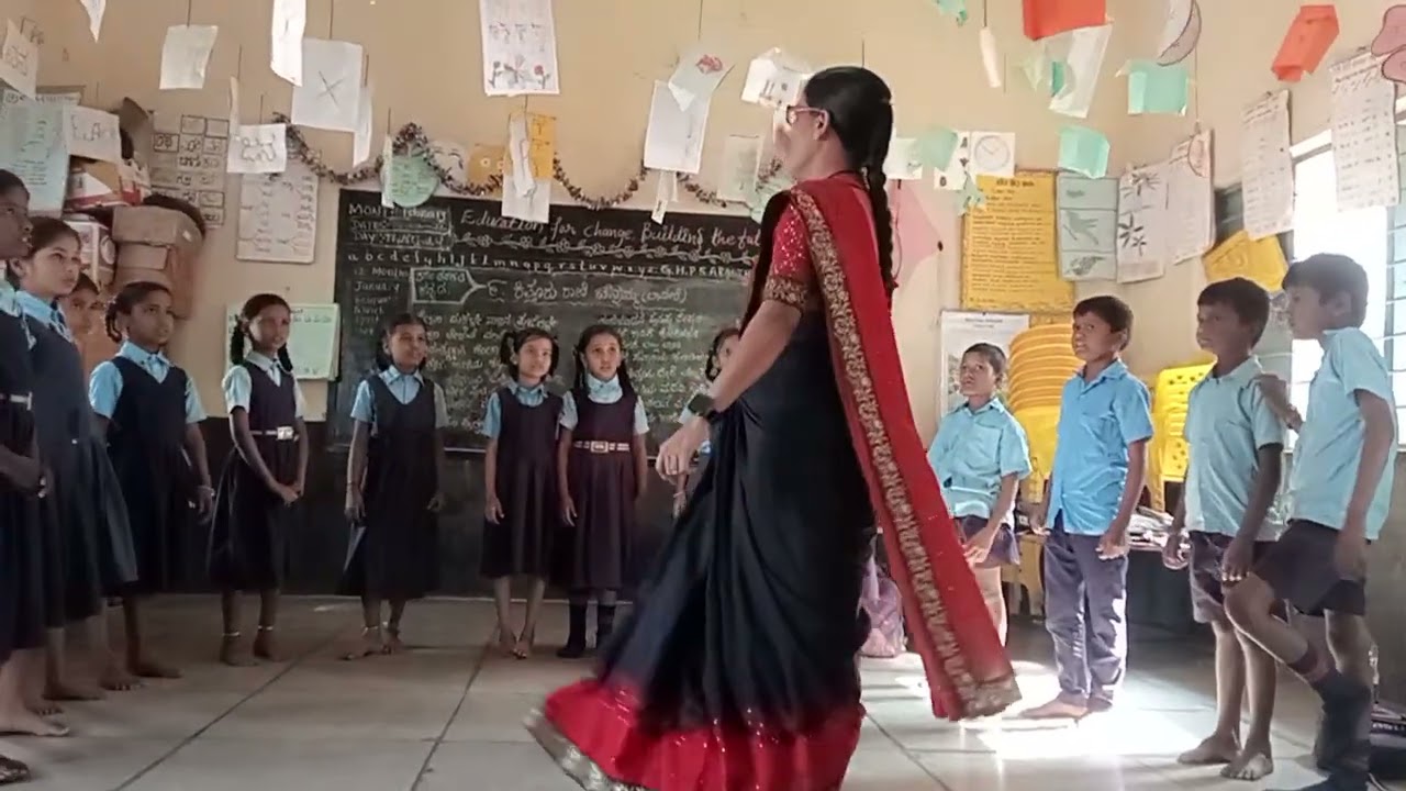 ಕಿತ್ತೂರು ರಾಣಿ ಚೆನ್ನಮ್ಮ ಪದ್ಯ ವಾಚನ. (3 ನೇ ತರಗತಿ ಲಾವಣಿ ಪದ) 😘🤩