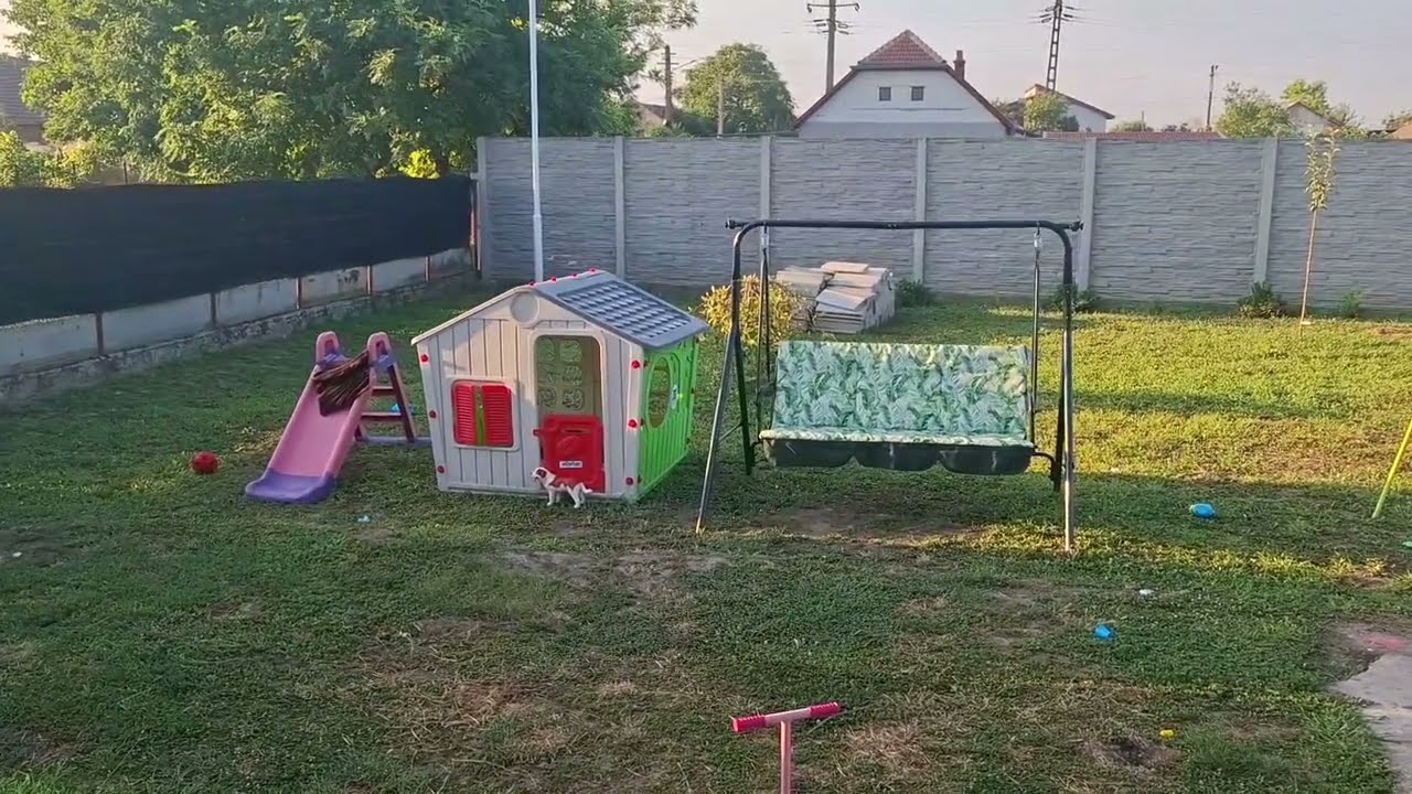 Am terminat de tencuit peretele din garaj