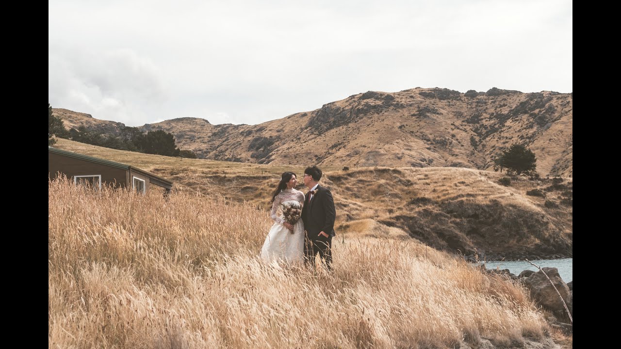 Slideshow // Maya + Sam's Banks Peninsula Elopement at The Wonderful's