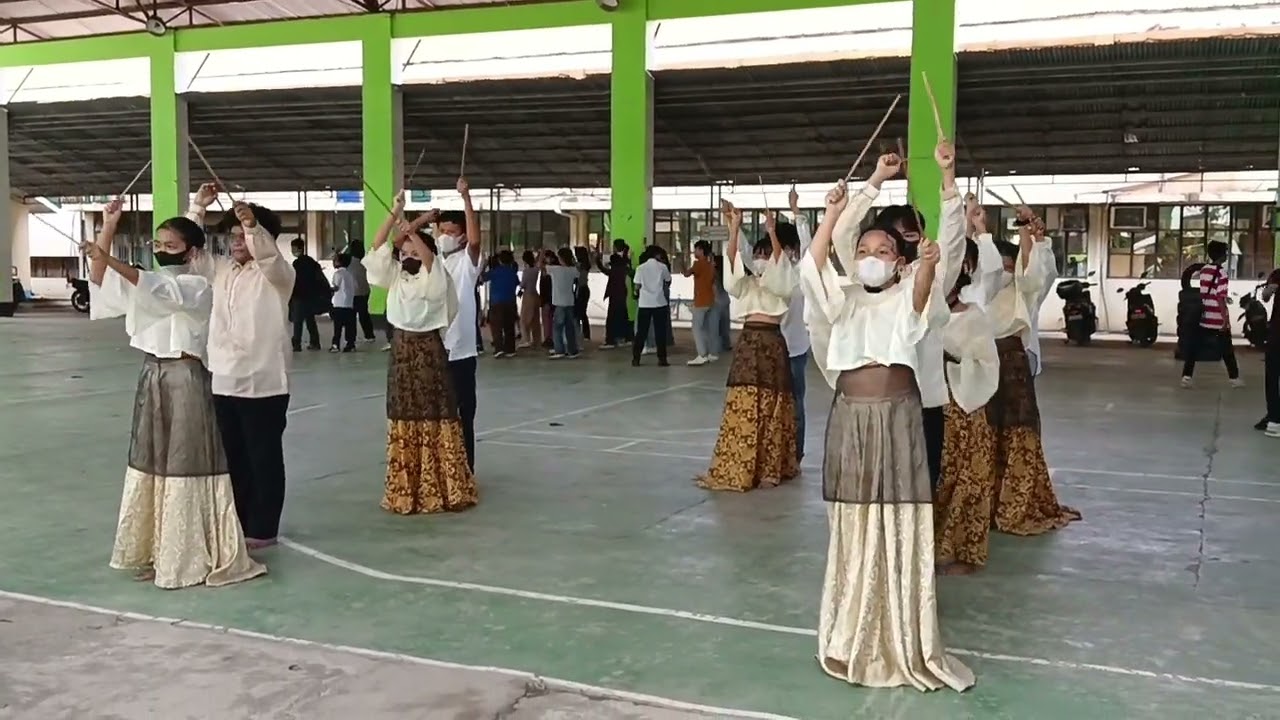 BINISLAKAN GRADE 8 (GROUP 1,2,3)