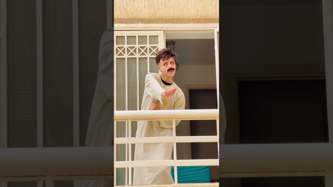 لما تقول لابوك علي فلوس 😂😂