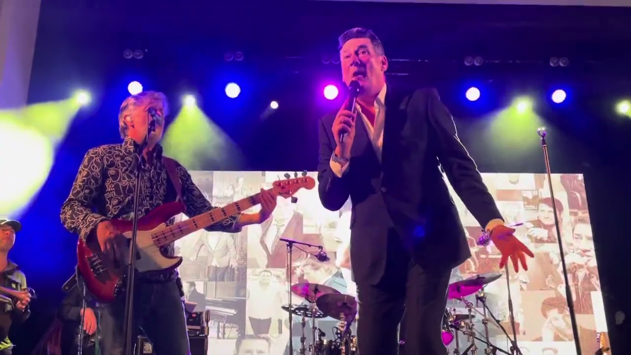Tony Hadley-Gold-Cork City Hall 28/10/23