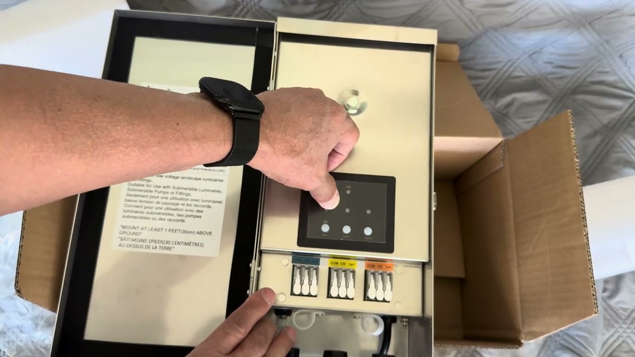 Unboxing of DEWENWILS 300W Wi-Fi Low Voltage Landscape Transformer with 3 Zones, 2.4GHz
