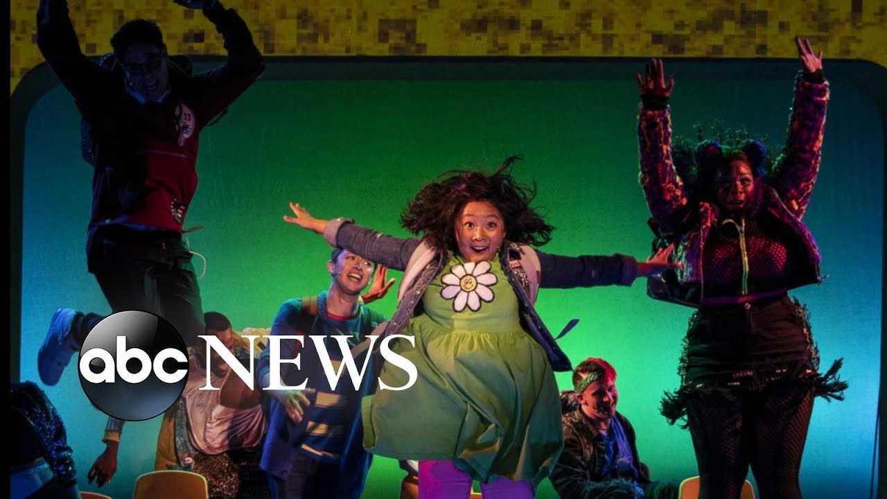 Behind the scenes of the Broadway hit 'Be More Chill' | GMA