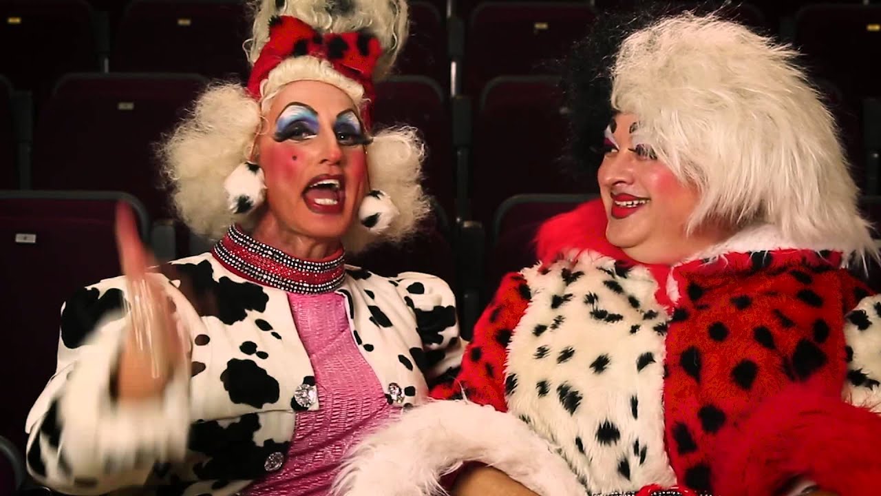 2015 – Cinderella – Newark – Ian Norton and Nick Wymer play the Ugly Sisters