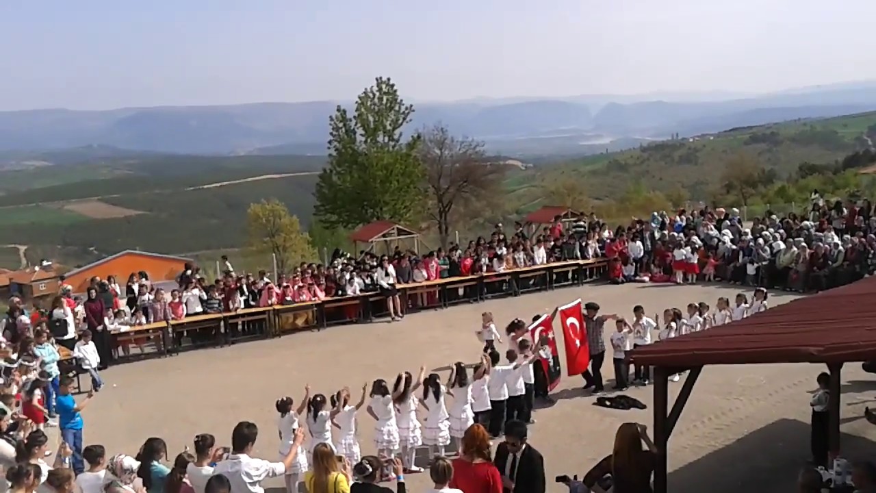 Vezirköprü Beşpınar Köyü 23 Nisan Gösterisi