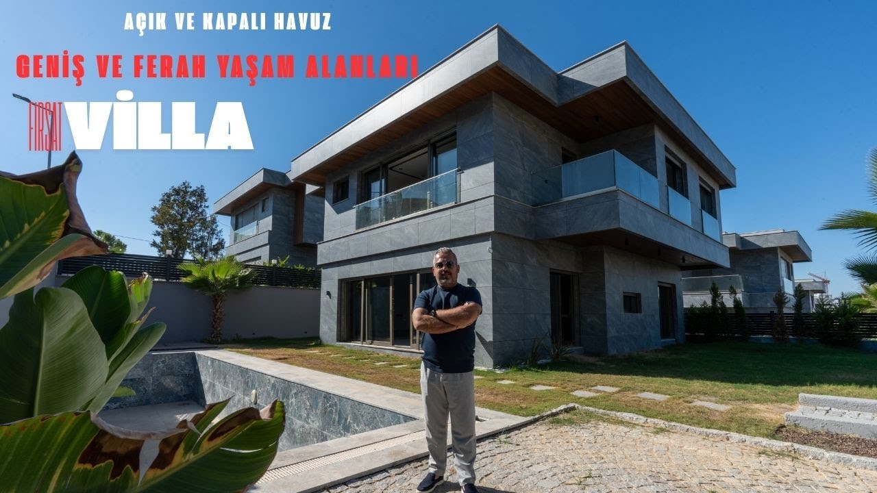 Kuşadası Kadınlar Denizinde Açık ve Kapalı Havuza Sahip Asansörlü Satılık Villa #234
