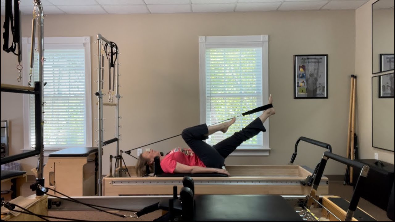 Quick & Powerful Pilates Reformer Workout | Strengthen Core, Upper & Lower Body (No Props Needed!)