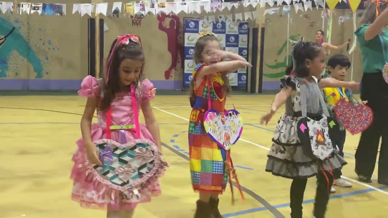 festa junina da escola de Liz