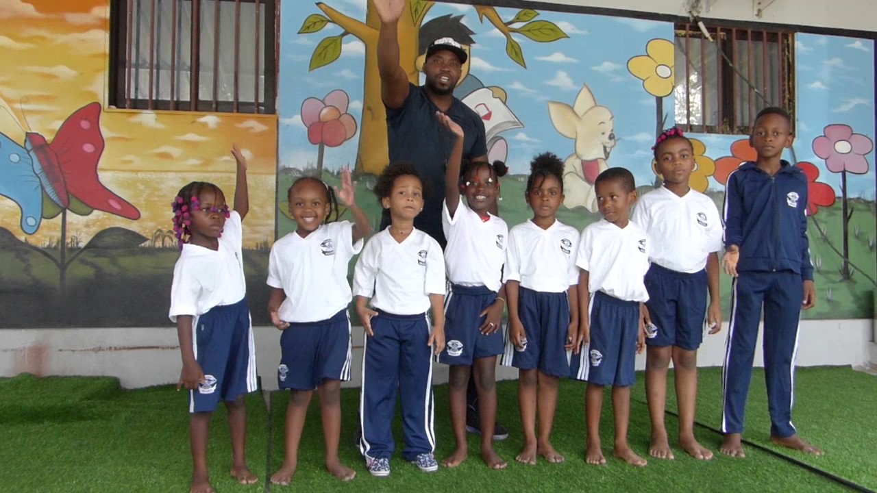 Colegio Anuarite - Há mais de 15 anos na formação do homem novo.