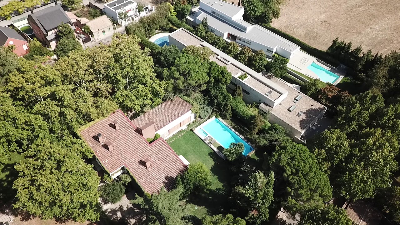 Vuelo drone Puerta de Hierro