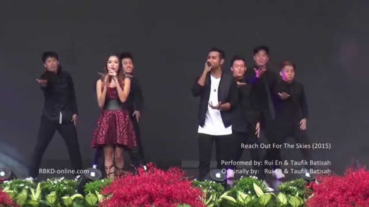 [HD Live] Rui En & Taufik Batisah perform 