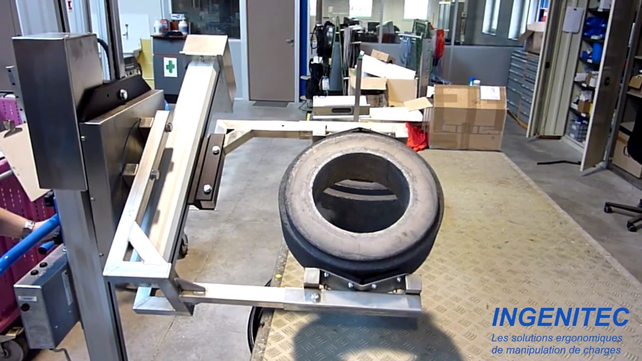 16. INGENITEC - Chariots de manutention à pinces