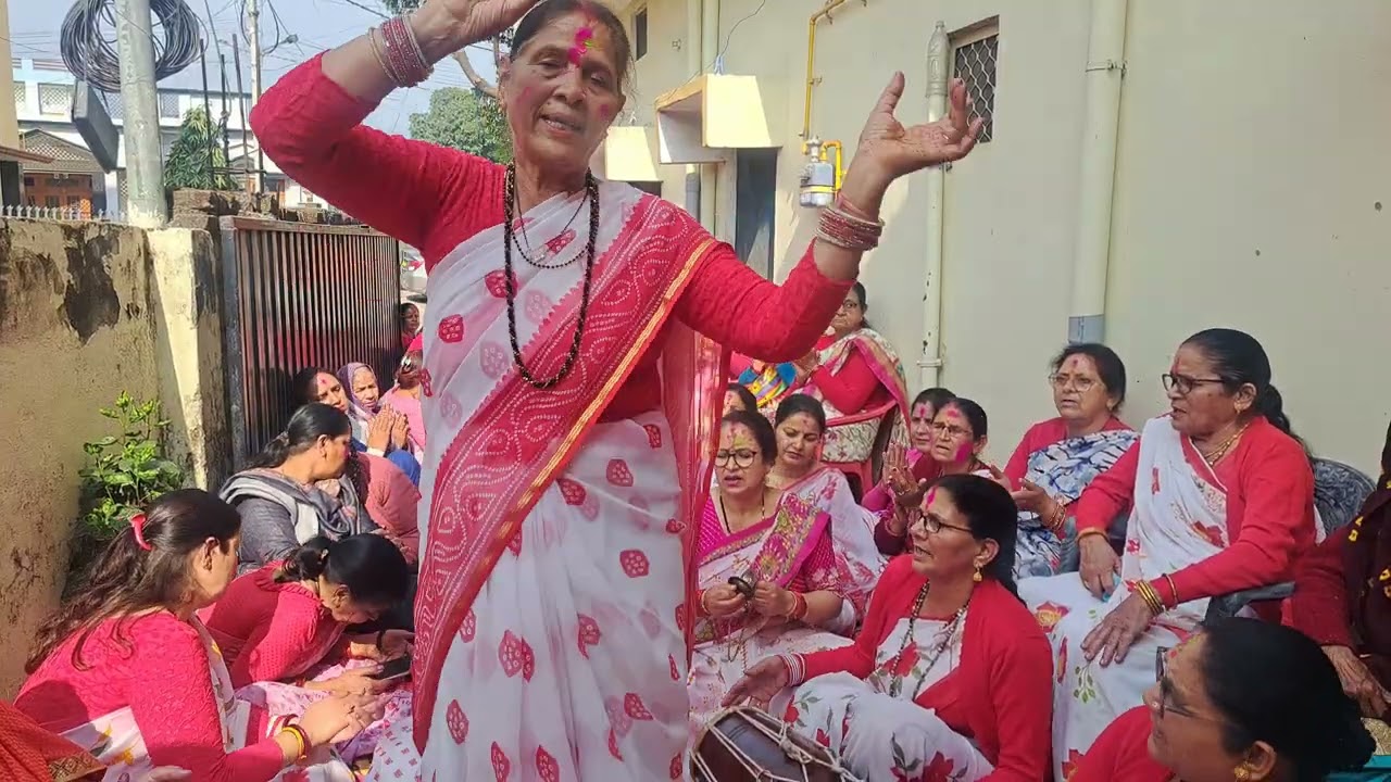 बहुत सुंदर होली और डांस ♥️♥️
