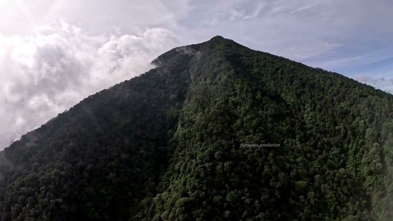 muncak Gunung salak via Kampung Istal ,Bogor by fpv drone