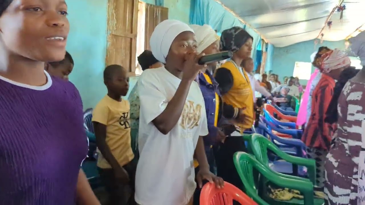 WIMBO WA KWANZA WA UHAMSHO KWAYA KWENYE IBADA LAJUMAPILI