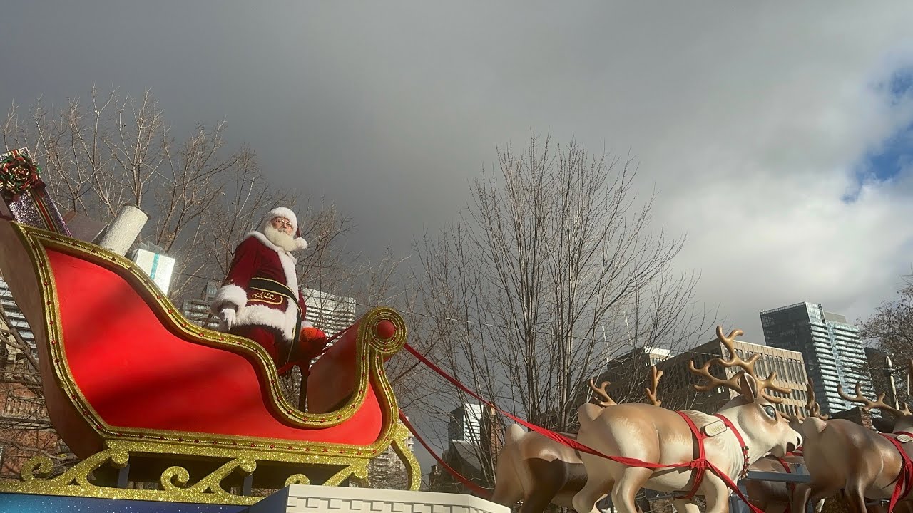 Toronto Santa Claus Parade 2024 | Vlogmas
