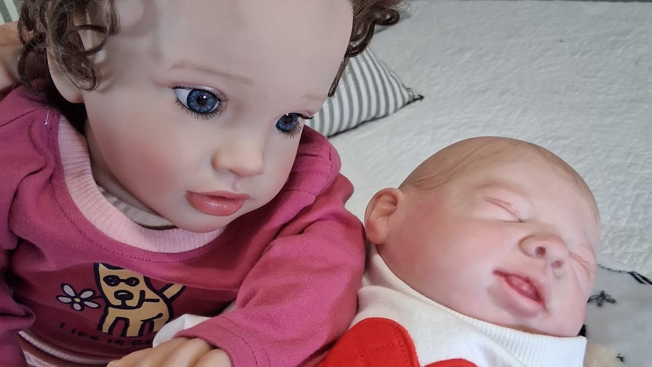 Переоденьтесь и поболтайте с моими двумя милыми созданиями ❤️