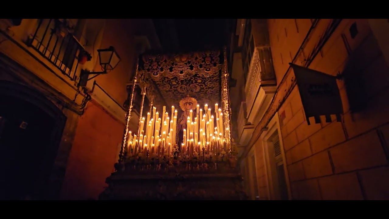 Soledad de Vera + Cruz . Cádiz 2023 . Calle San Pedro .