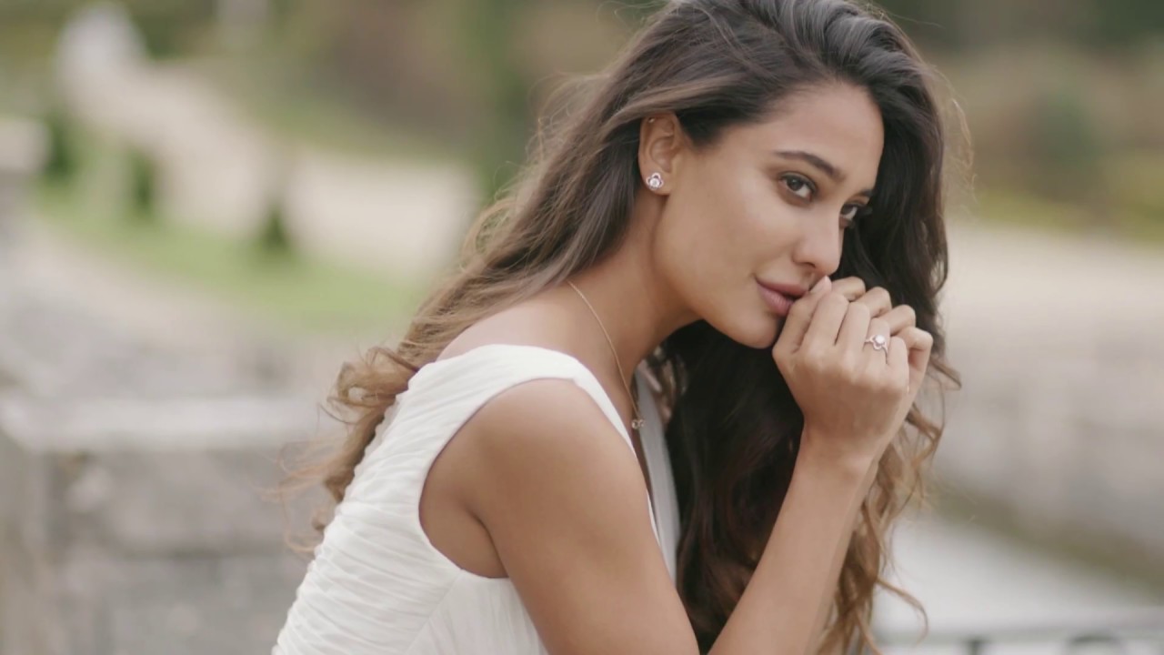 Lisa Haydon talks about NIRAV MODI Sakura Collection
